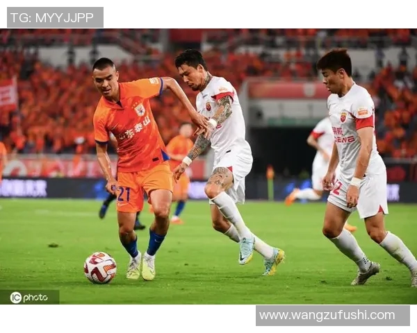 中超焦点战:山东泰山对阵广州队赛况速递 中超焦点战:山东泰山对阵广州队赛况速递